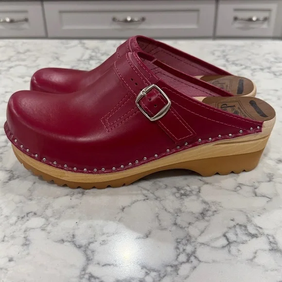 Troentorp “Raspberry” color Leather Clogs with Buckle New Without tags - Picture 4 of 8
